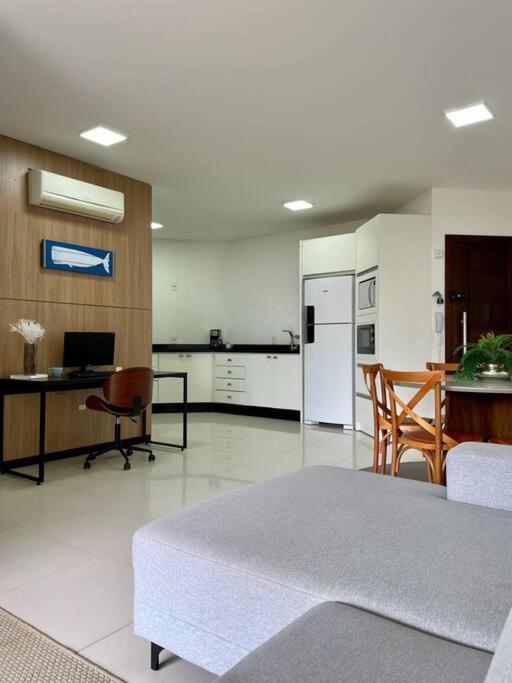 Amplo Ao Lado Do Mar Com Piscina Incrivel Apartamento